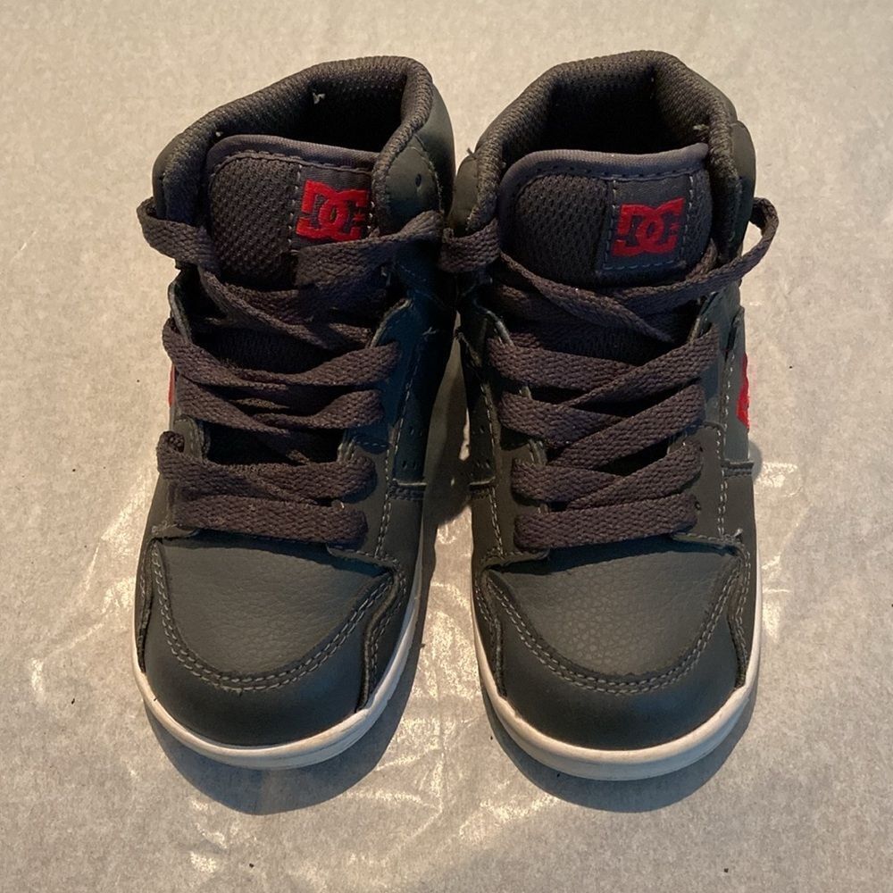DC Kids High-Top Sneakers - Black and Red - Picture 2 of 10